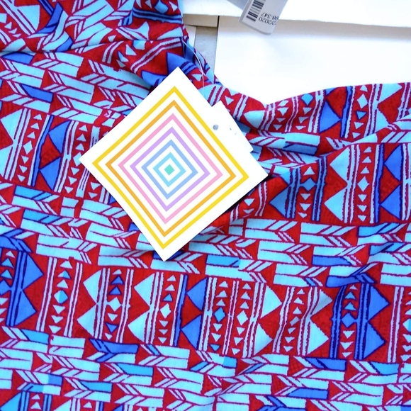 Small Lularoe women's tunic shirt tops Christmasy - Picture 6 of 8